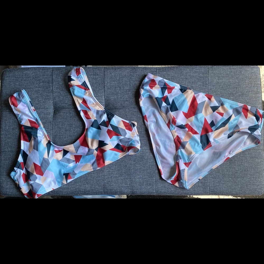 Geometric print bikini